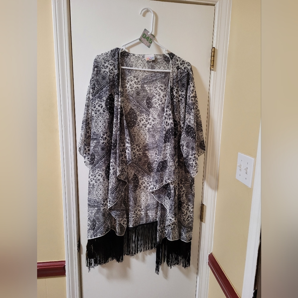 45. Lularoe cardigan sz L